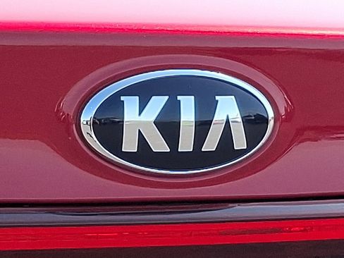 Used 2020 Kia Forte LXS FWD image 26