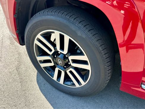 Used 2023 Toyota 4Runner Limited image 9