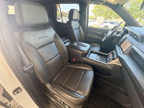 Certified 2021 GMC Yukon Denali AWD/4WD image 28