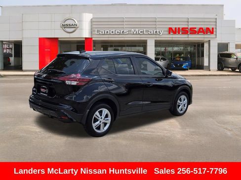 Used 2025 Nissan Kicks Play S FWD image 3