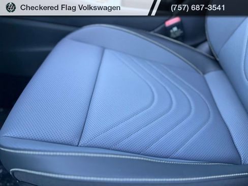 New 2026 Volkswagen Tiguan SE AWD/4WD image 23