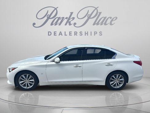 Used 2015 INFINITI Q50 RWD image 2