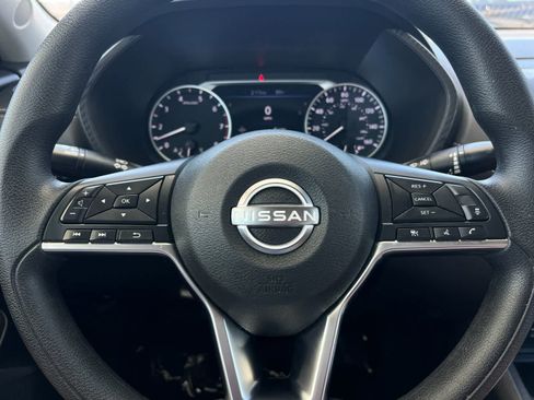 Used 2024 Nissan Sentra SV FWD image 23
