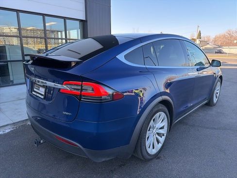 Used 2019 Tesla Model X 100D image 10