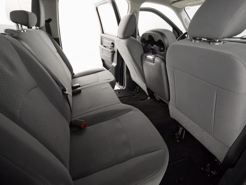 Used 2017 RAM 1500 ST w/ SXT Appearance Group image 22