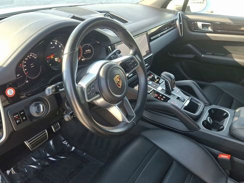 Used 2021 Porsche Cayenne S image 4