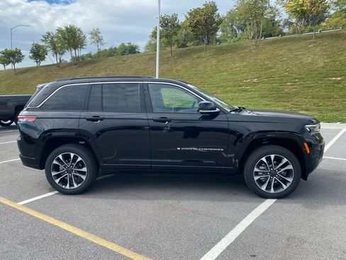 New 2025 Jeep Grand Cherokee Overland w/ Adv Protech Group III AWD/4WD image 9
