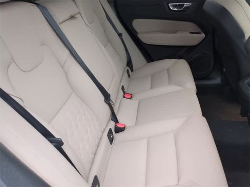 New 2026 Volvo XC60 B5 Plus w/ Protection Package Premier image 20