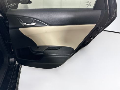 Used 2018 Honda Civic EX image 28