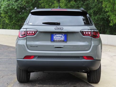 New 2026 Jeep Compass Limited w/ Sun, Sound & Navigation Group AWD/4WD image 18