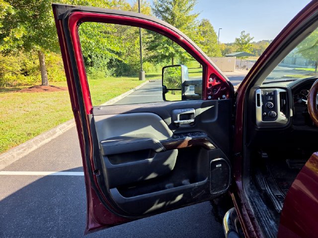 Used 2015 GMC Sierra 1500 SLT w/ SLT Preferred Package AWD/4WD image 12