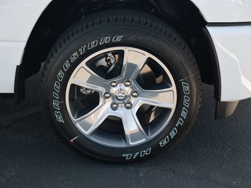 New 2026 RAM 1500 Express AWD/4WD image 8