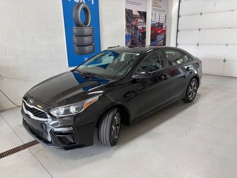 Used 2021 Kia Forte LXS FWD image 4