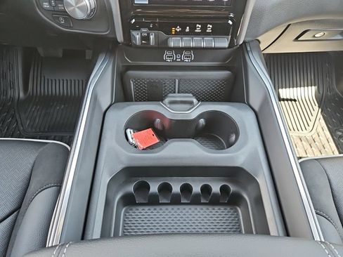 New 2026 RAM 1500 Laramie AWD/4WD image 31