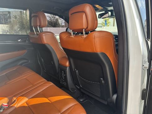 Used 2014 Jeep Grand Cherokee SRT AWD/4WD image 38
