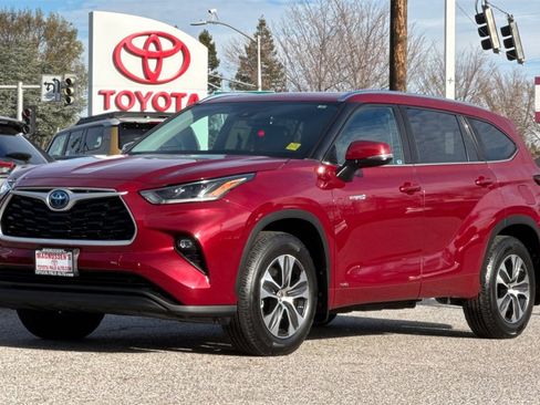 Certified 2021 Toyota Highlander XLE image 7