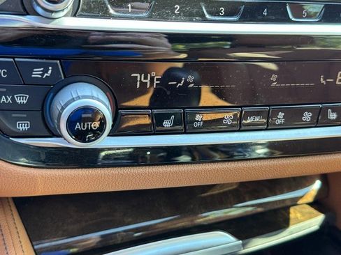 Used 2018 BMW 530i xDrive AWD/4WD image 25