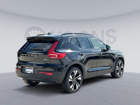 New 2026 Volvo XC40 B5 Ultra w/ Protection Package Premier AWD/4WD image 7
