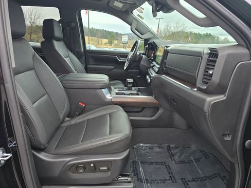 Certified 2023 GMC Sierra 1500 SLT w/ SLT Convenience Package image 29