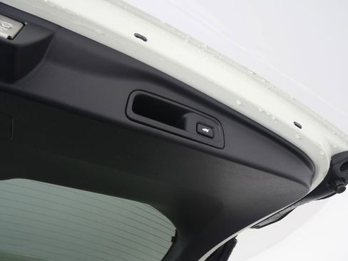 Used 2017 Honda Pilot Touring image 18