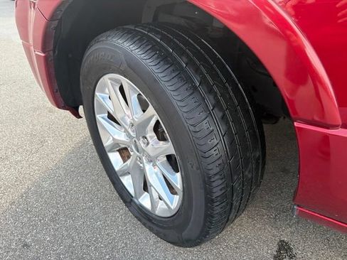 Used 2015 Ford Expedition Limited w/ Equipment Group 301A RWD image 10