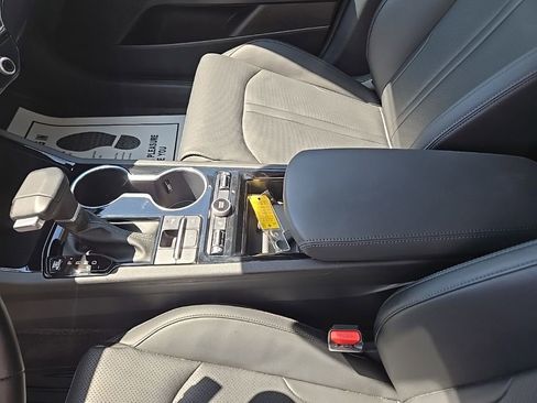 Used 2026 Kia K5 EX FWD image 33