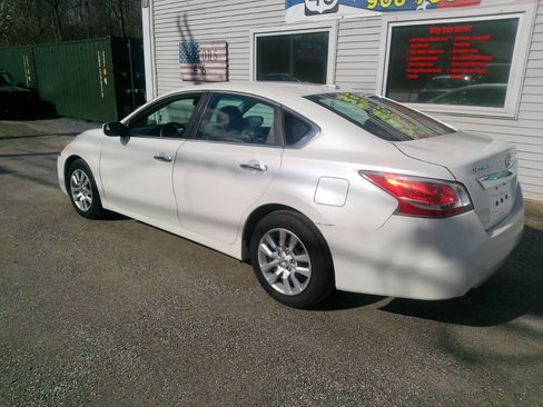 Used 2015 Nissan Altima 2.5 S w/ Power Driver Seat Package image 19