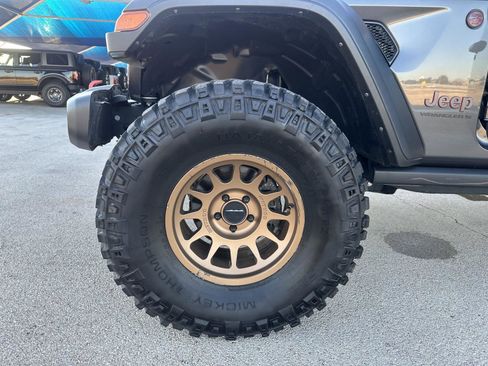 Used 2023 Jeep Wrangler Unlimited Rubicon w/ Cold Weather Group image 34