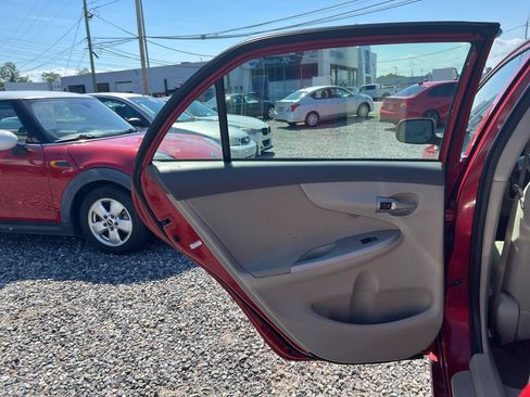 Used 2010 Toyota Corolla LE FWD image 12