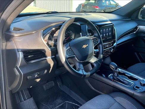 Used 2023 Chevrolet Traverse LT w/ LPO, Floor Liner Package image 8