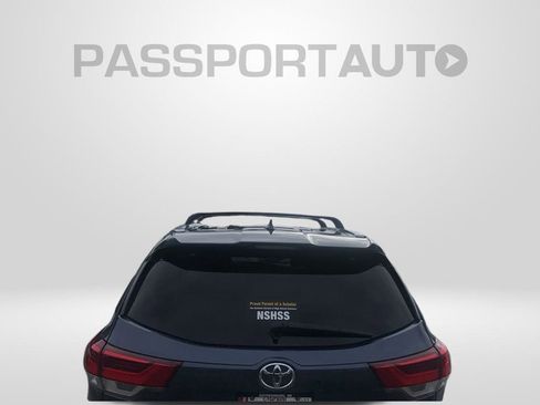 Used 2019 Toyota Highlander XLE image 30