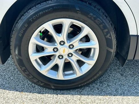 Used 2018 Chevrolet Equinox LT FWD image 6