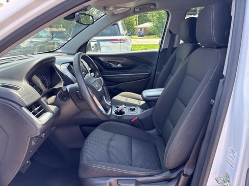 Used 2024 GMC Terrain SLE AWD/4WD image 9