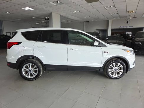 Used 2019 Ford Escape SE AWD/4WD image 8