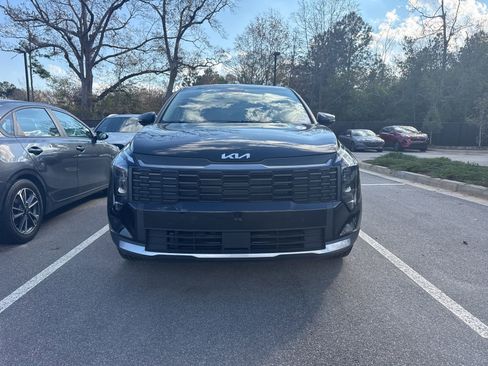 Used 2026 Kia Sportage LX w/ LX Convenience Package image 2