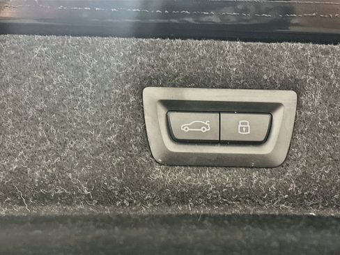 Used 2023 BMW 530i xDrive w/ Convenience Package AWD/4WD image 32