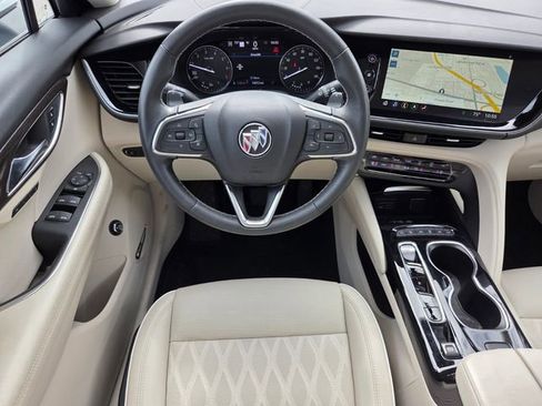Used 2023 Buick Envision Avenir image 12