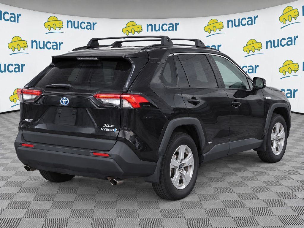 Used 2021 Toyota RAV4 XLE w/ Convenience Package AWD/4WD image 4