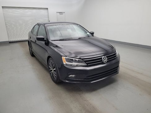 Used 2015 Volkswagen Jetta Sport FWD image 13