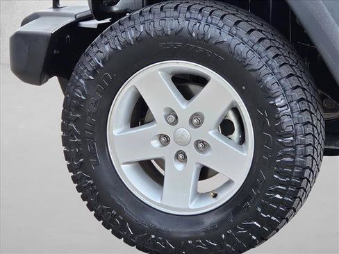 Used 2015 Jeep Wrangler Unlimited Sport w/ Quick Order Package 24S AWD/4WD image 8