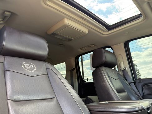 Used 2013 Cadillac Escalade ESV Platinum AWD/4WD image 20