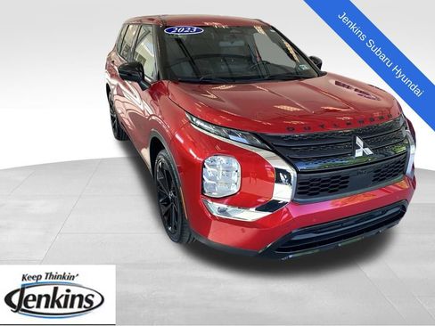Used 2023 Mitsubishi Outlander SE Black Edition AWD/4WD image 1