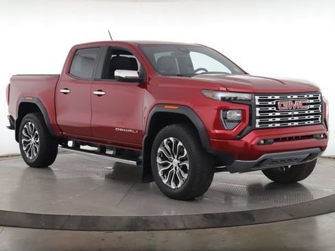 Used 2023 GMC Canyon Denali AWD/4WD image 2