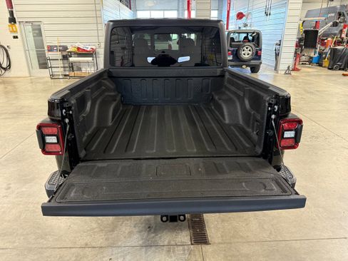 New 2026 Jeep Gladiator Sport image 11