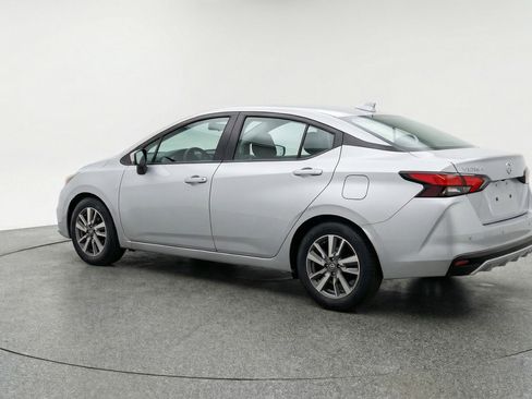 Used 2025 Nissan Versa SV image 6