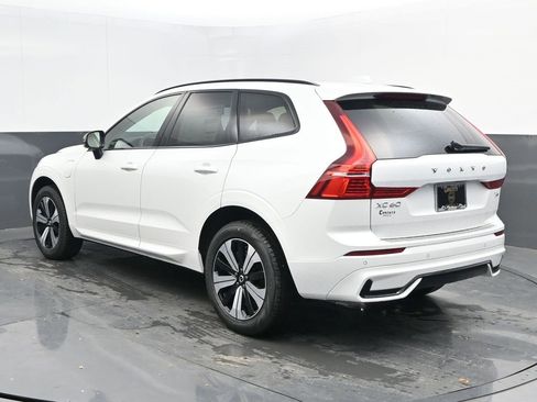 New 2025 Volvo XC60 T8 Core w/ Climate Package image 5
