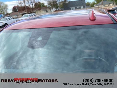 Used 2022 GMC Sierra 1500 AT4 w/ AT4 Premium Package AWD/4WD image 10