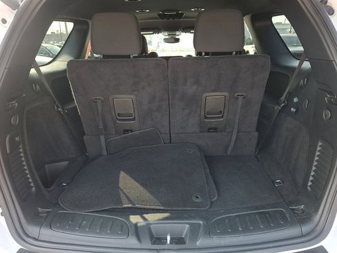 Used 2025 Dodge Durango GT AWD/4WD image 17