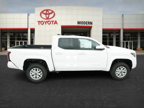 New 2025 Toyota Tacoma SR5 image 25