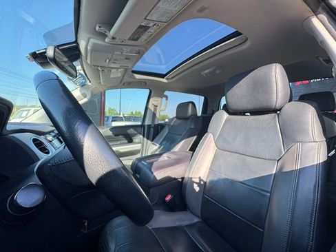 Used 2019 Toyota Tundra Limited w/ Limited Premium Package image 19